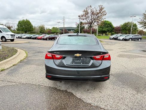Used 2016 Chevrolet Malibu LT w/ Leather Package FWD image 6