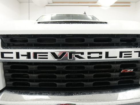 Used 2023 Chevrolet Silverado 2500 LT w/ Convenience Package AWD/4WD image 12
