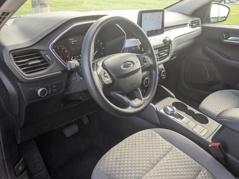 Used 2020 Ford Escape SE FWD image 15