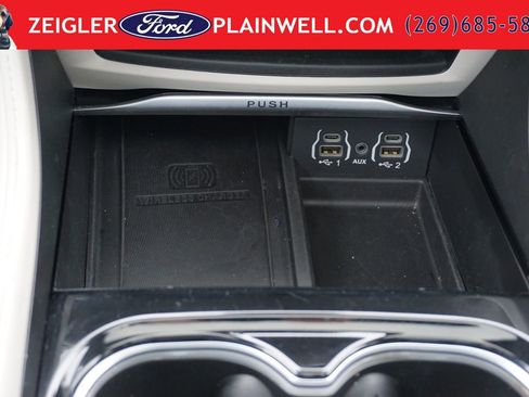 Used 2023 Chrysler Pacifica Limited FWD image 25