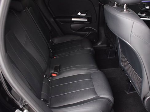 Certified 2025 Mercedes-Benz GLA 250 image 17