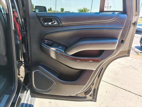 Used 2017 GMC Yukon SLT AWD/4WD image 26