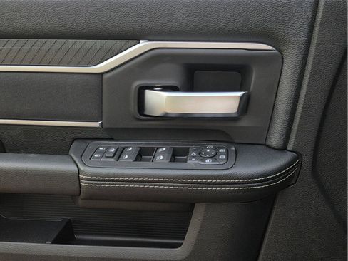 New 2026 RAM 2500 Big Horn AWD/4WD image 15