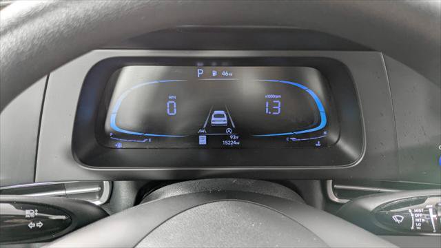 Used 2025 Hyundai Elantra SE FWD image 27