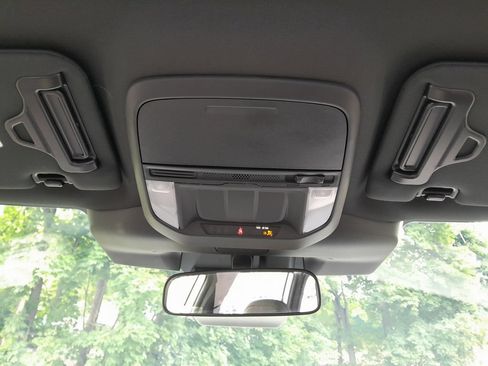 Certified 2025 Subaru Forester AWD/4WD image 38