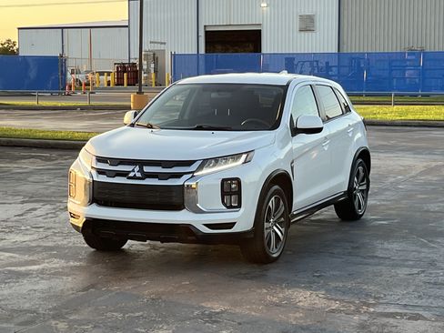 Used 2020 Mitsubishi Outlander Sport ES FWD image 3