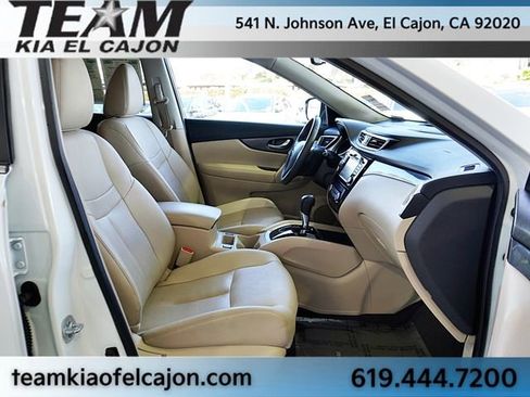 Used 2016 Nissan Rogue SL image 11