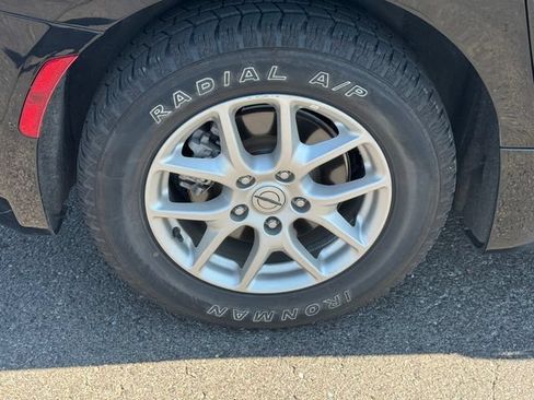 Certified 2024 Chrysler Pacifica Touring-L FWD image 12