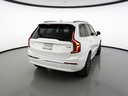 New 2026 Volvo XC90 B6 Plus w/ Protection Package Premier AWD/4WD image 5