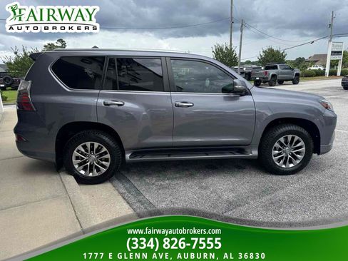 Used 2021 Lexus GX 460 Luxury w/ Accessory Package AWD/4WD image 5