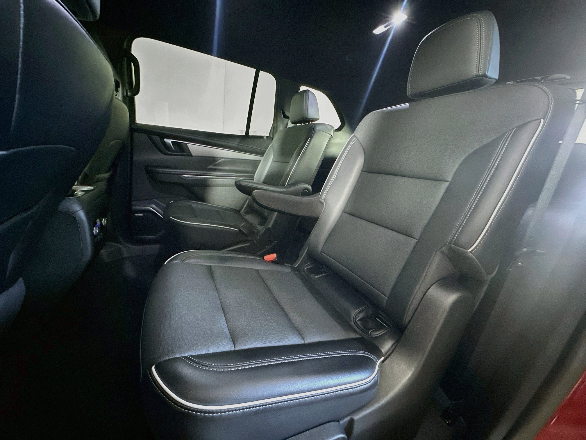 Used 2025 Buick Enclave Preferred FWD image 27