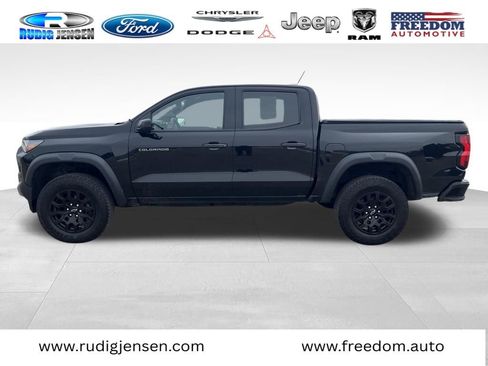 Used 2023 Chevrolet Colorado Trail Boss image 10