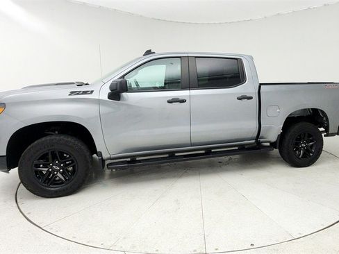 Used 2024 Chevrolet Silverado 1500 Custom Trail Boss w/ LPO, Dark Essentials Package image 5