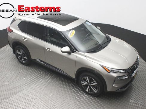 Used 2021 Nissan Rogue SL AWD/4WD image 3