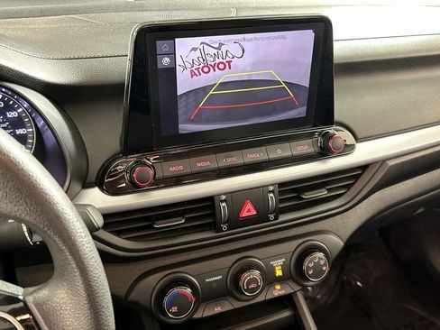 Used 2024 Kia Forte LXS image 17