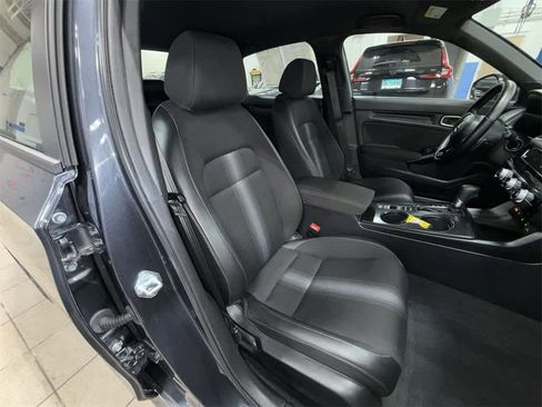 Used 2025 Honda Civic Sport image 16