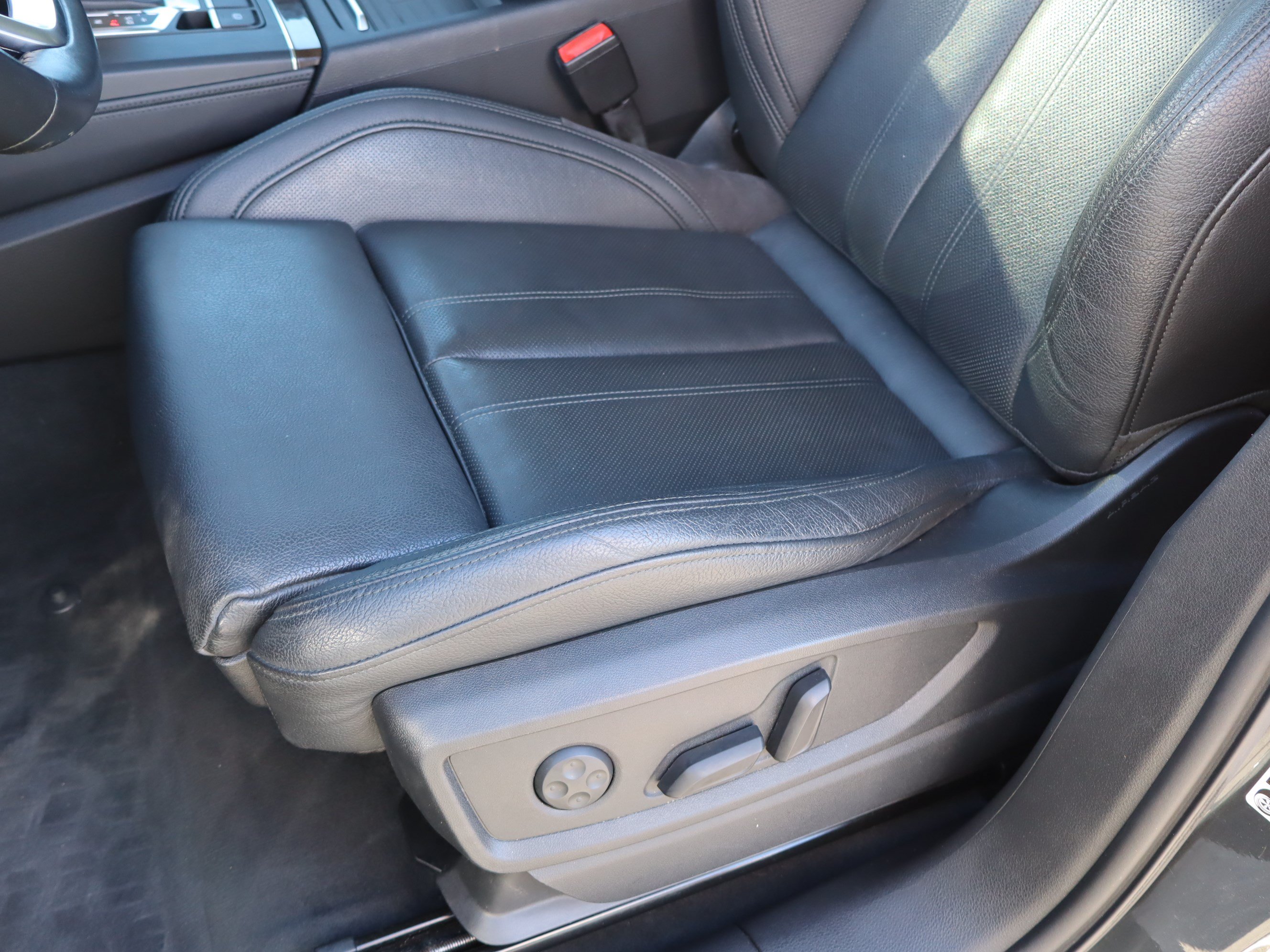 Used 2019 Audi Q5 2.0T Premium Plus w/ Premium Plus Package AWD/4WD image 17