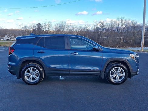 Certified 2024 GMC Terrain SLE w/ LPO, Floor Liner Package image 7