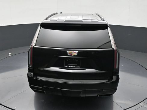 Used 2025 Cadillac Escalade Sport RWD image 18