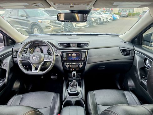 Used 2018 Nissan Rogue SL w/ Premium Package image 34