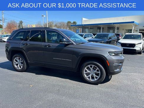 Used 2022 Jeep Grand Cherokee Limited image 2