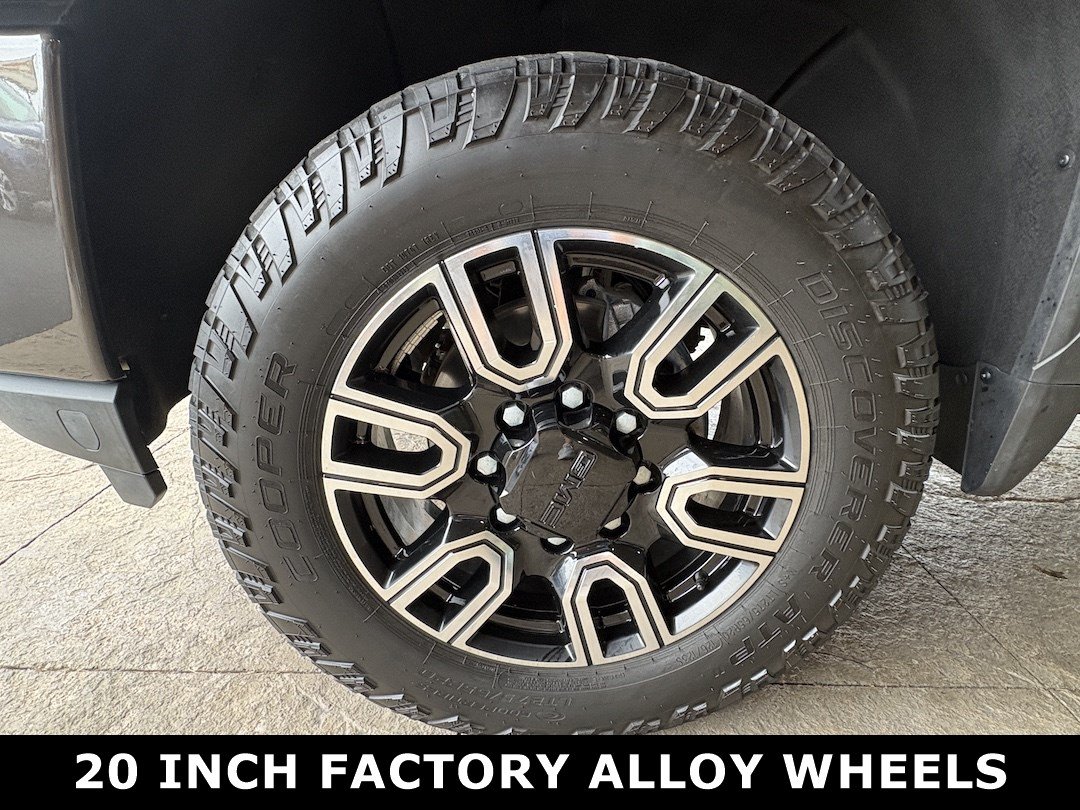 Used 2020 GMC Sierra 2500 AT4 w/ AT4 Premium Package AWD/4WD image 10