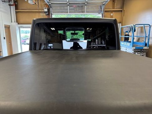 Used 2022 Jeep Gladiator Overland w/ Popular Equipment Package AWD/4WD image 19