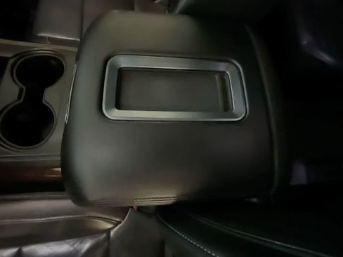 Used 2018 GMC Yukon XL SLT w/ Open Road Package image 21