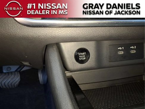 Certified 2025 Nissan Rogue SV AWD/4WD image 17