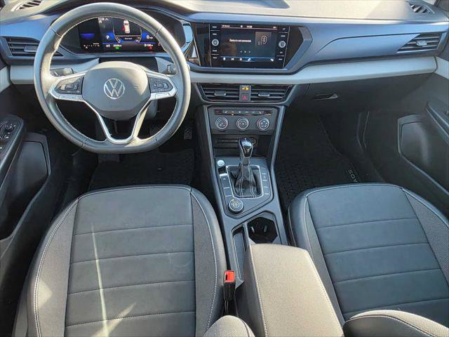 Used 2022 Volkswagen Taos SE FWD image 18