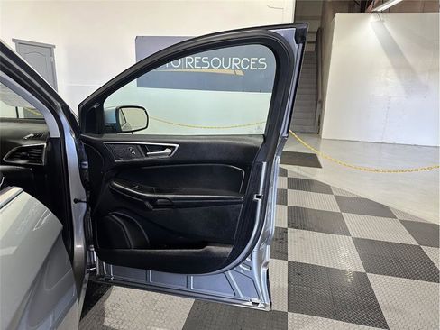 Used 2022 Ford Edge SEL image 29