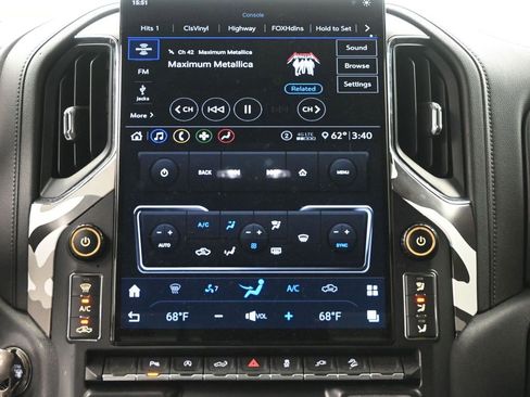 Used 2020 Chevrolet Silverado 1500 LT Trail Boss image 16