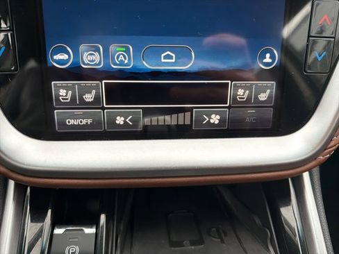 Used 2021 Subaru Outback Touring XT image 41