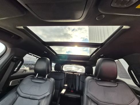 Used 2021 Ford Explorer ST w/ Equipment Group 401A AWD/4WD image 9