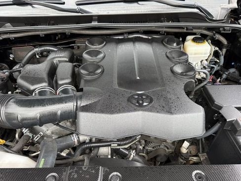 Used 2014 Toyota 4Runner SR5 Premium RWD image 33