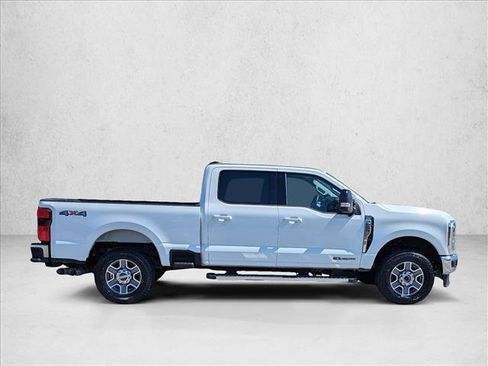 Used 2026 Ford F250 Lariat AWD/4WD image 4