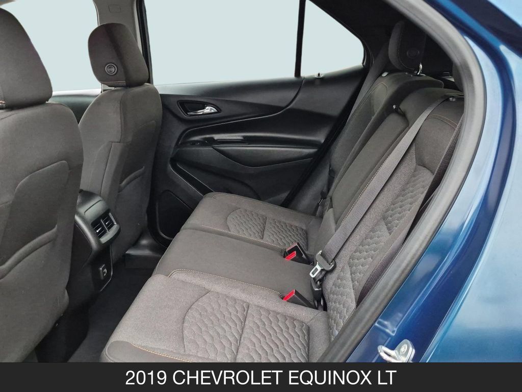 Used 2019 Chevrolet Equinox LT w/ LPO, Hit The Road Package FWD image 16