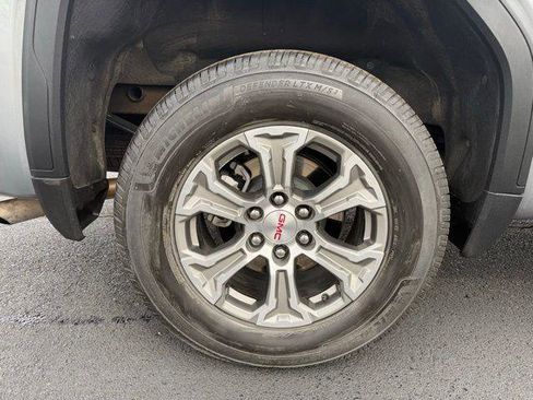 Used 2025 GMC Sierra 1500 SLT image 16