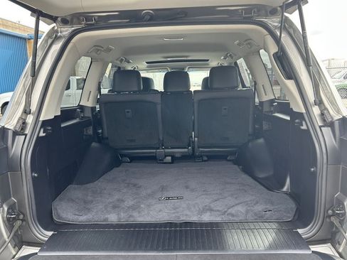 Used 2021 Lexus LX 570 4WD w/ Luxury Package image 22