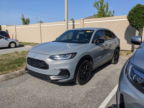 Used 2024 Honda HR-V Sport image 1