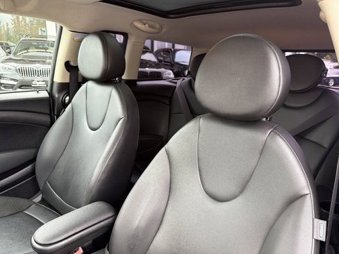 Used 2013 MINI Cooper Clubman FWD image 30
