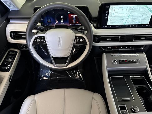 New 2026 Lincoln Aviator AWD image 11