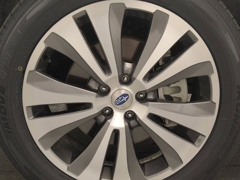 Used 2019 Subaru Ascent Touring w/ Popular Package #3 AWD/4WD image 31