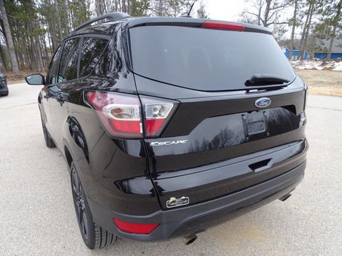 Used 2017 Ford Escape SE Sport w/ Equipment Group 201A image 6