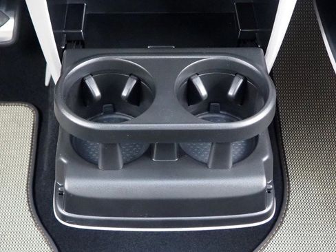 Used 2025 Volkswagen ID. Buzz 1st Edition image 23