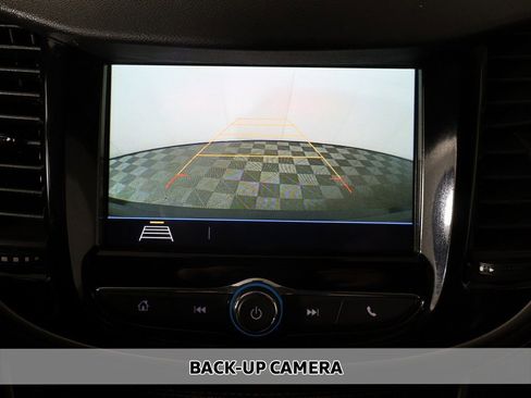 Used 2018 Chevrolet Trax LT w/ Sun & Sound Package image 5