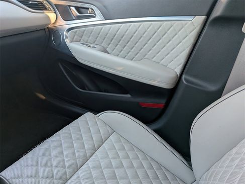 Used 2023 Genesis G70 3.3T w/ Sport Prestige Package image 16