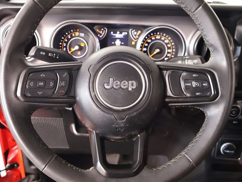 Used 2023 Jeep Gladiator Sport AWD/4WD image 3