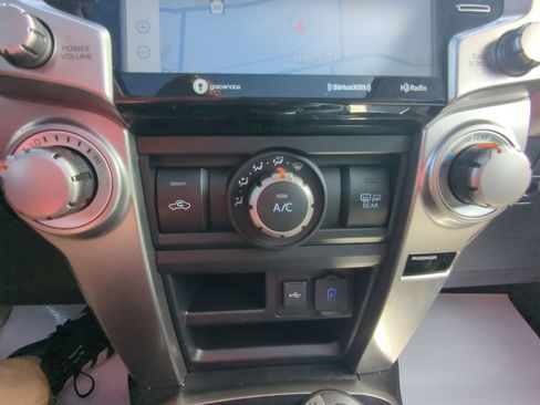 Used 2021 Toyota 4Runner SR5 Premium w/ Moonroof Package AWD/4WD image 20