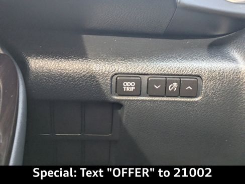 Used 2016 Lexus RC 200t image 27